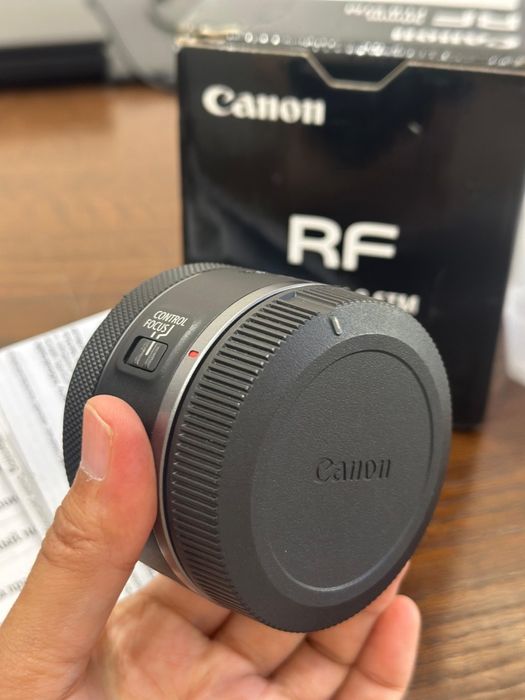 Canon RF 50mm f/1.8