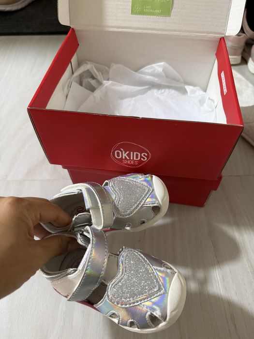 Детские сандалии новые