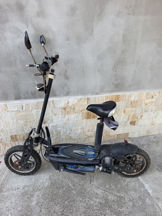 Vand trotineta electrica
