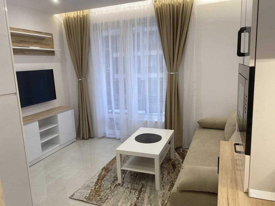 Дава се под наем Едностаен апартамент в Пловдив, Христо Смирненски - 32 кв.м за 300 € - Снимка #1