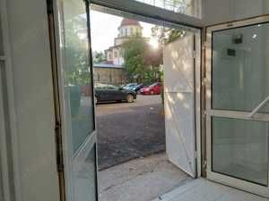 Spatiu comercial de inchiriat - Ploiesti - Bd Republicii - zona Caraiman - 460 Euro , negociabil