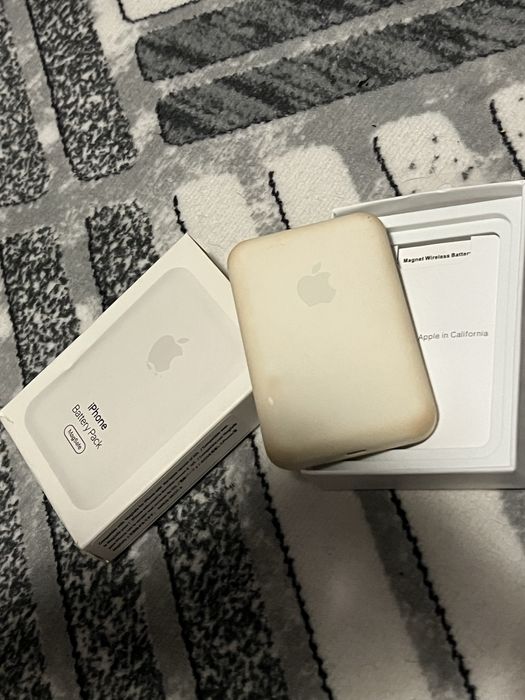 Батерия за айфон с маг-сейф