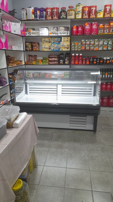 Xaladilnik vitrinniy