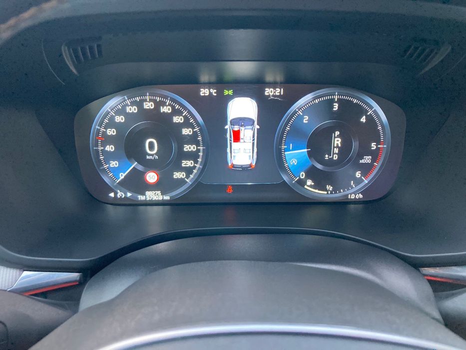 Volvo xc 60 R-Design automata an 2020 /190cp-proprietar-