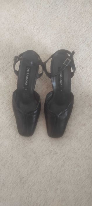 Елегантни дамски сандали с отворена пета. Естествена кожа.