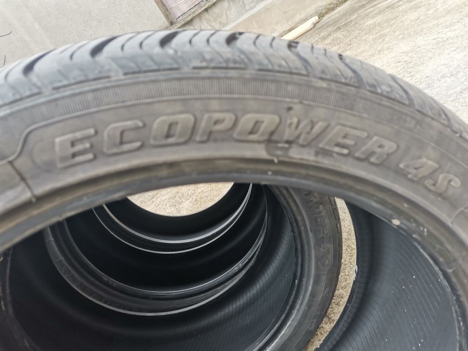 Всесезонни гуми 235/40/18