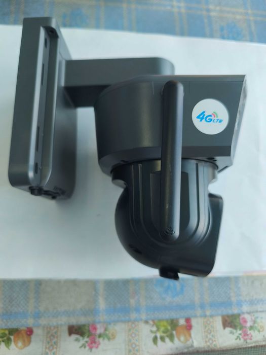 Camera supraveghere IP 4G tripla cu panou solar