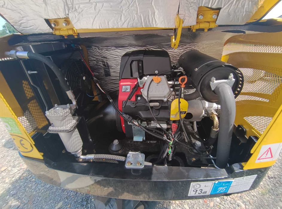 Miniexcavator  nou nout marca Machpro, model MP 46