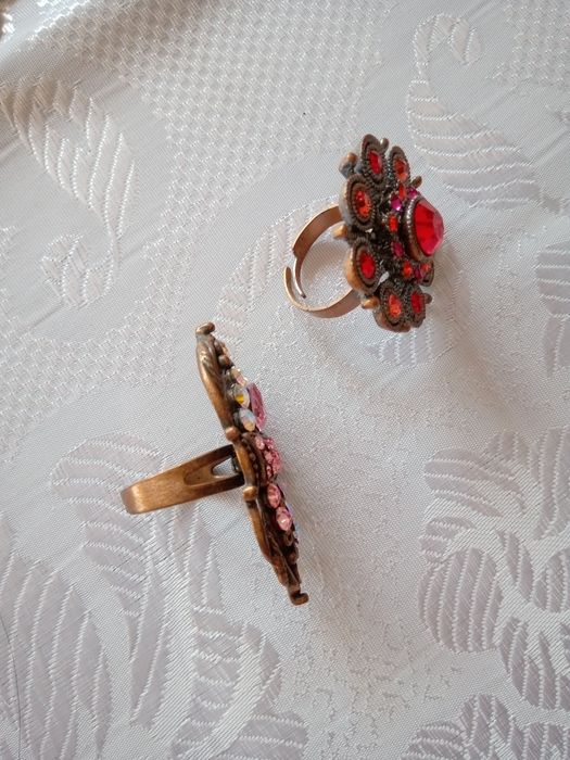 Старинни бижута на повече от 70г