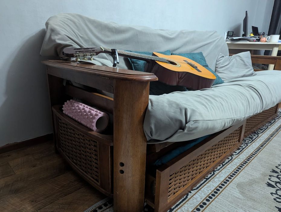 Продам диван Малайзия