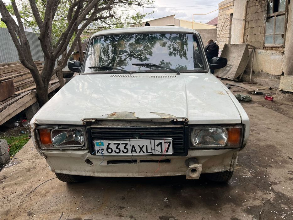 Жигули ваз 2107  на ходу