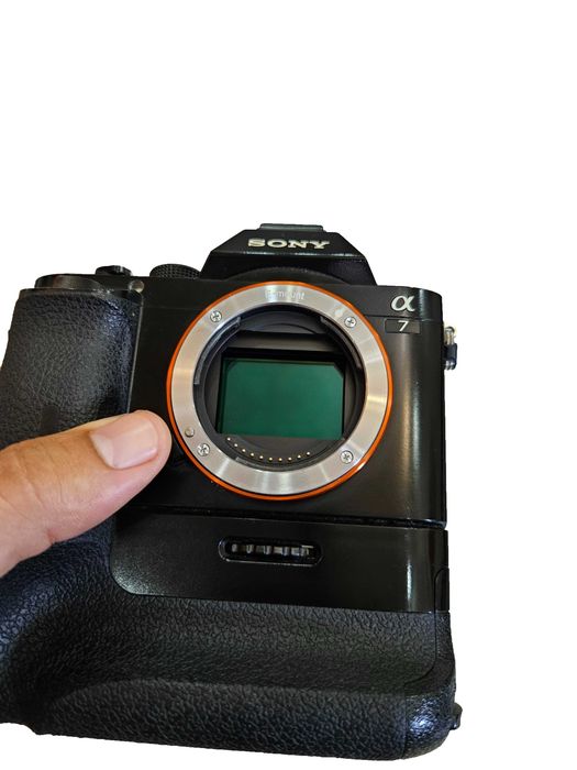 Полнокадровая Камера Sony A7 Продам