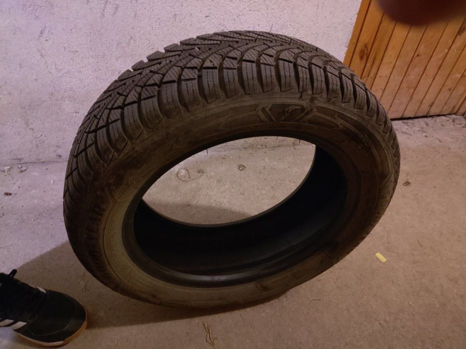 4 броя зимни гуми Good year 205/55R16