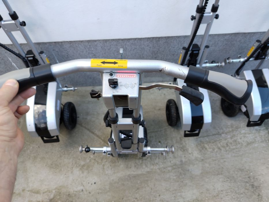 Propulsor electric pentru cărucior scaun persoane cu dizabilități