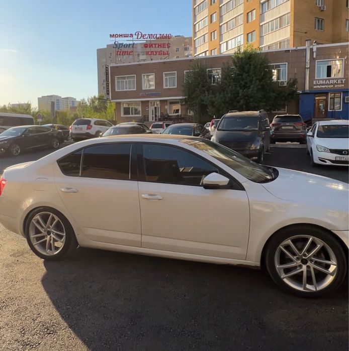 Автошторки LUTOR / Skoda Octavia A7 / Астана