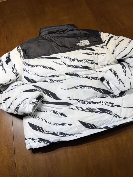 Geaca The North Face M/L /Xl noua/new