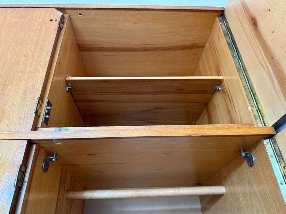 Четирикрилен гардероб с надстройка от 80- те – много запазен и изгоден