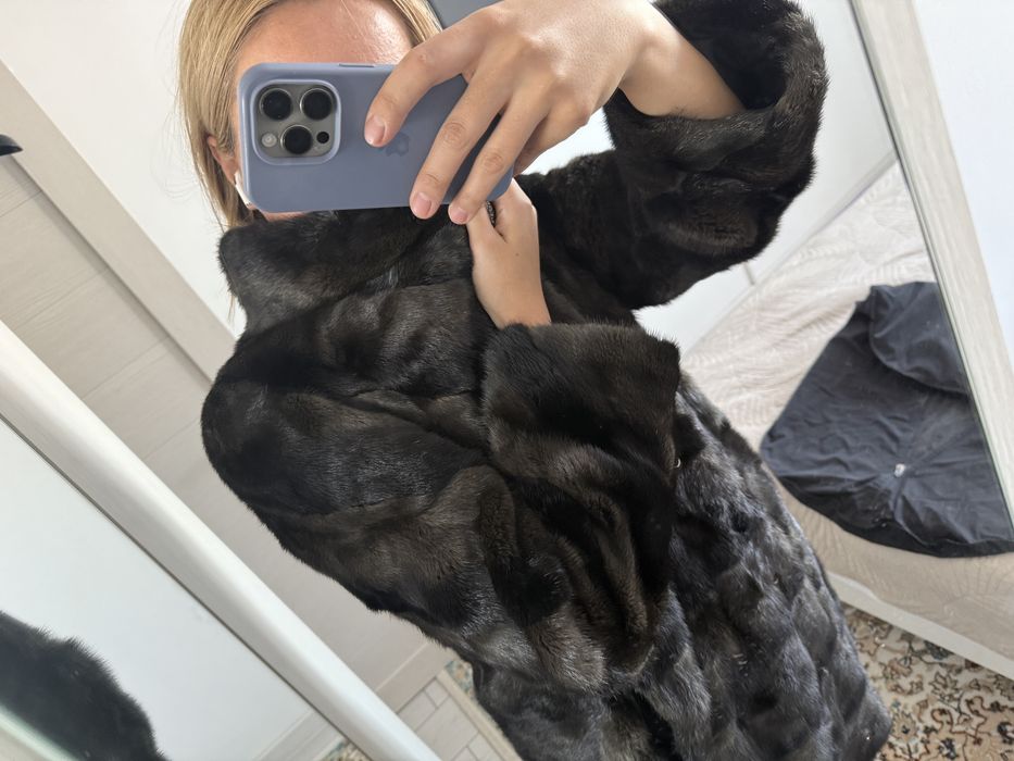 Срочно продам шубу в хорошем качестве