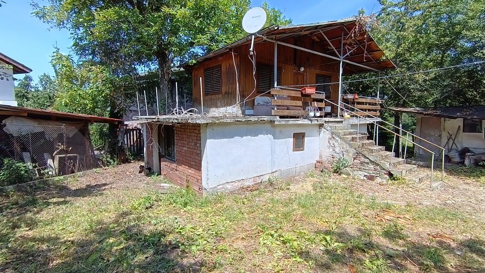 Продава се Къща в с. Кладница, Област Перник - 446 кв.м за 188 €/кв.м - Снимка #7