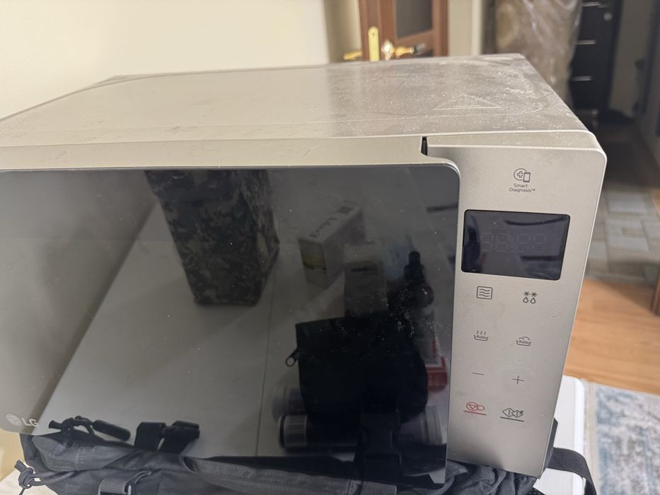 Микроволновая печь LG MS2032GASS