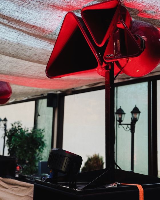 Închirieri sonorizare profesională, DJ, lumini, scenă, LED screen