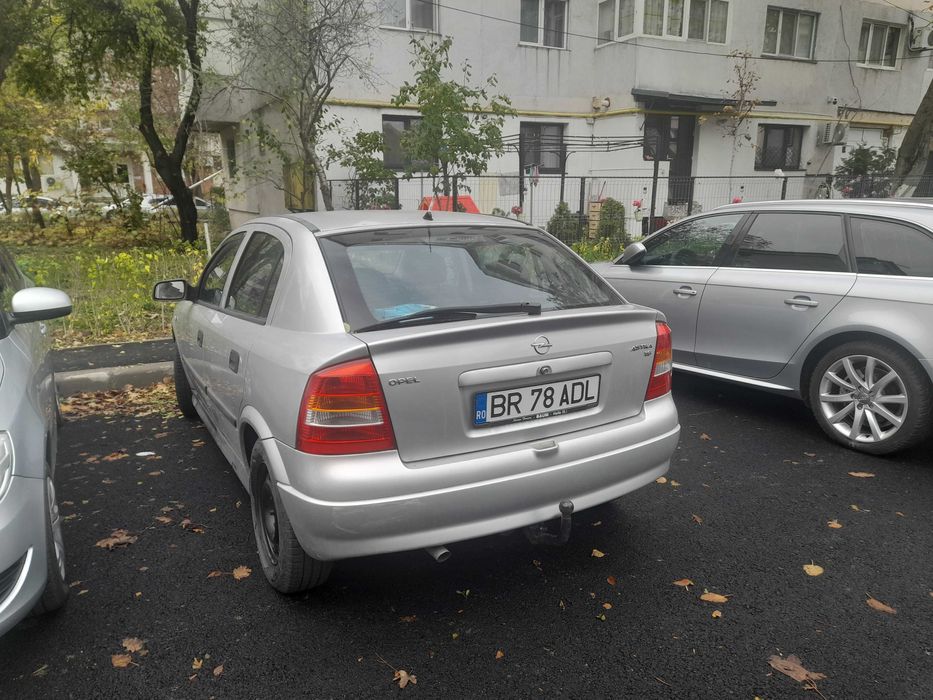 Vand autoturism Opel astra 1,6 benzina 2004