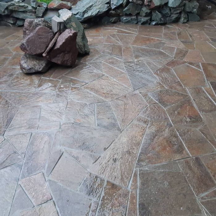 Камень Плитняк  Красный