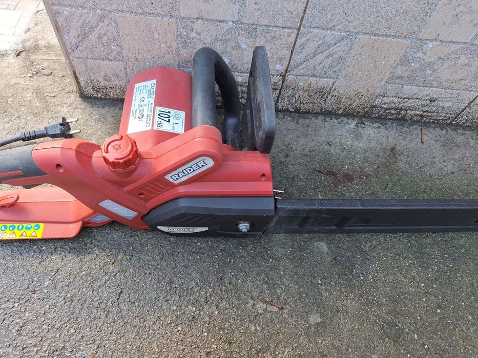 Два броя електрически верижни триони Райдер и ос за циркуляр