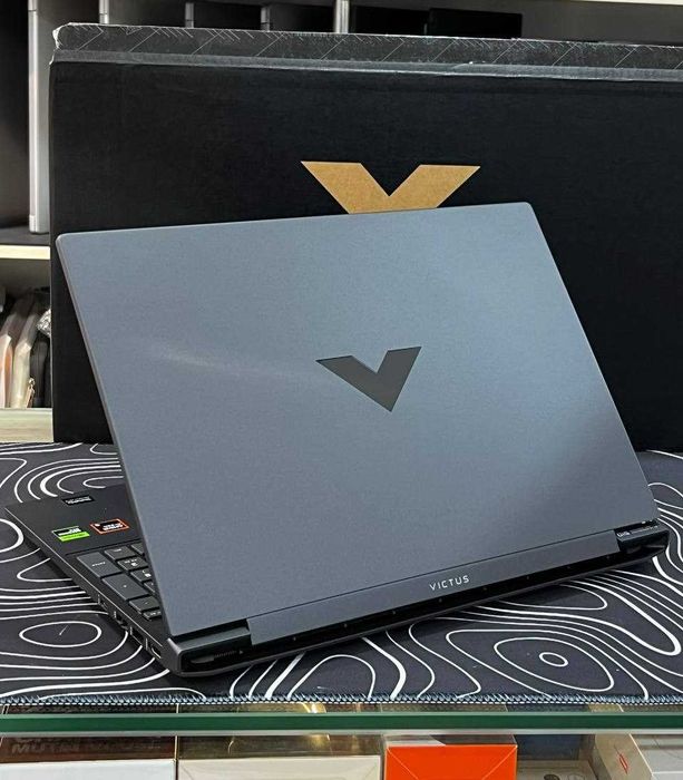 HP Victus Gaming 15-fb3001ax AMD R9 8940HX/16/512/RTX4060