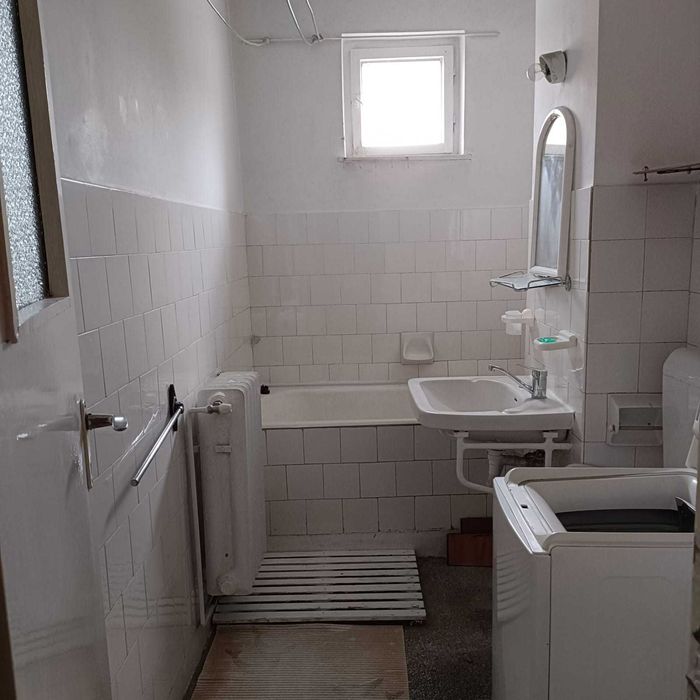 Închiriez apartament 2 camere, etaj 1, Bd. Nicolae Bălcescu (Deva)