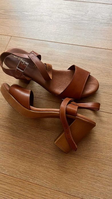 Sandale elegante, din piele Benvenuti