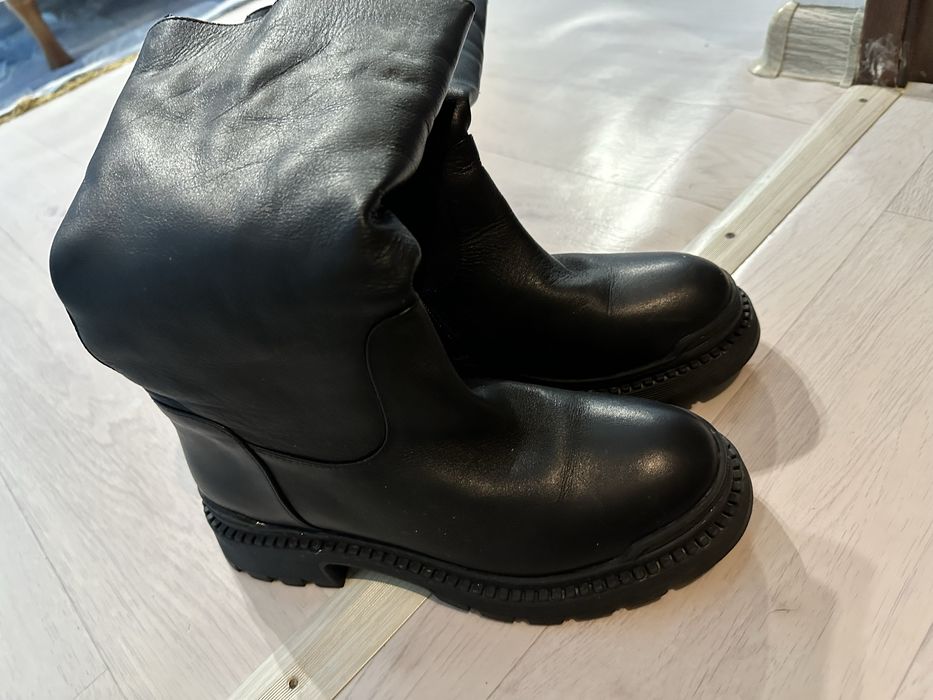 Продам зимний обувь