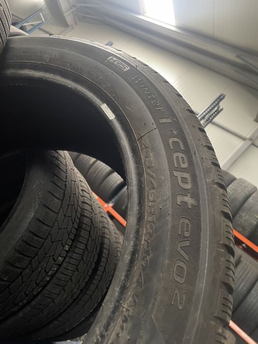 4x 255 45 19 Hankook Winter Icept  evo