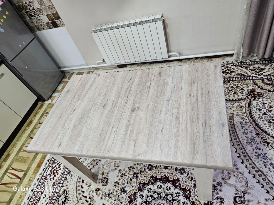 Продам стол кухонный