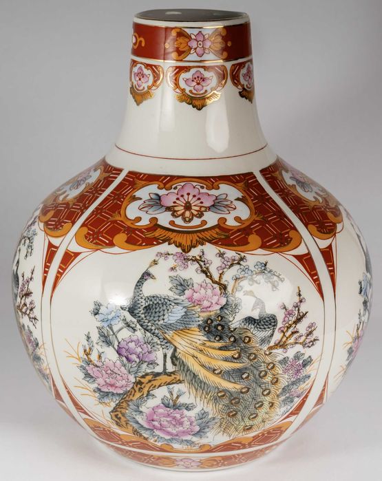 Vaza Chinezeasca Lucrata Manual din Ceramica Emailata cu Pauni