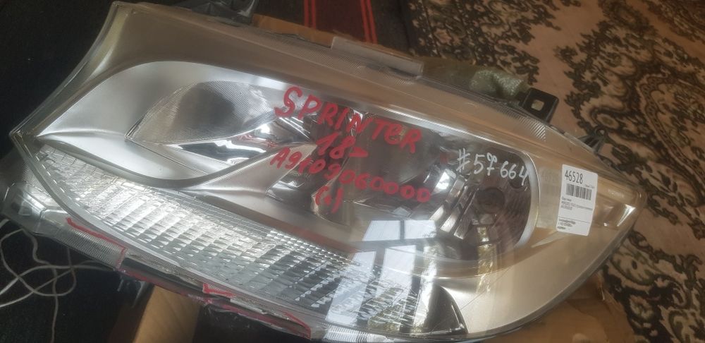 Фара левая Мерседес Спринтер 2022