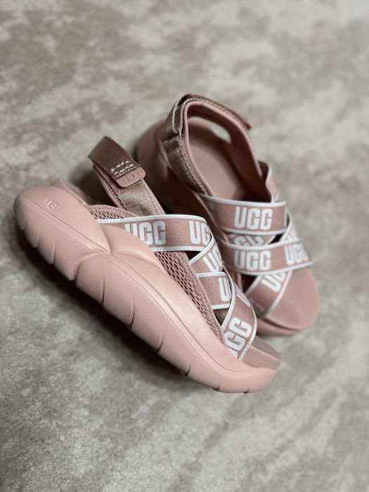 Дамски сандали UGG
