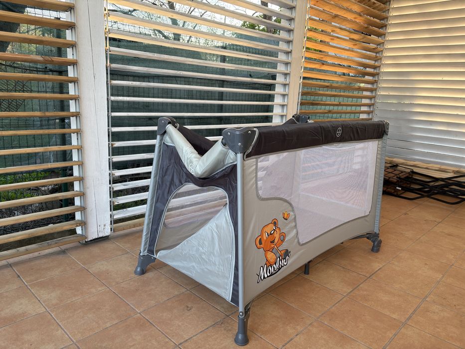 Patut pliabil pentru copii in stare f buna