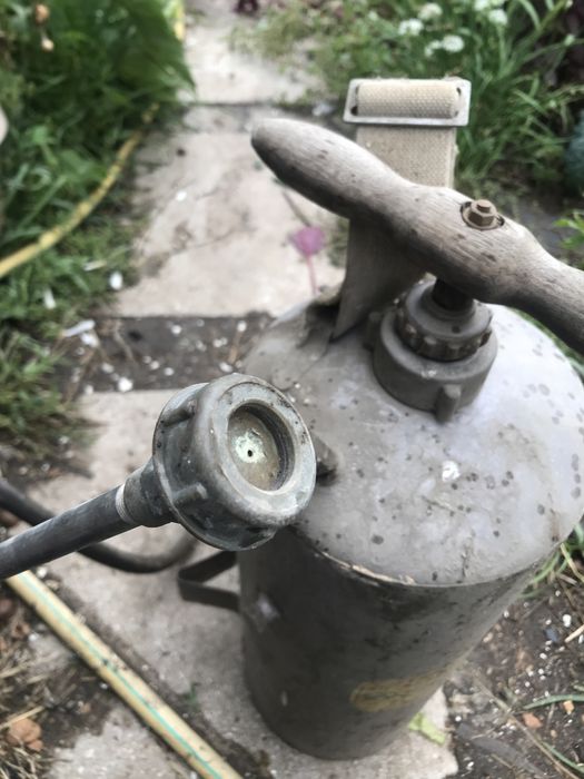 Ранцевый опрыскиватель