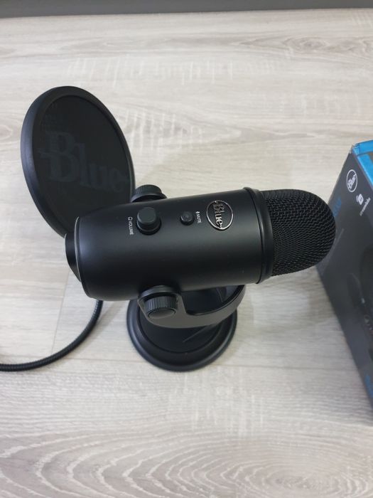 Microfon Logitech Yeti Game Streaming Kit Impecabil