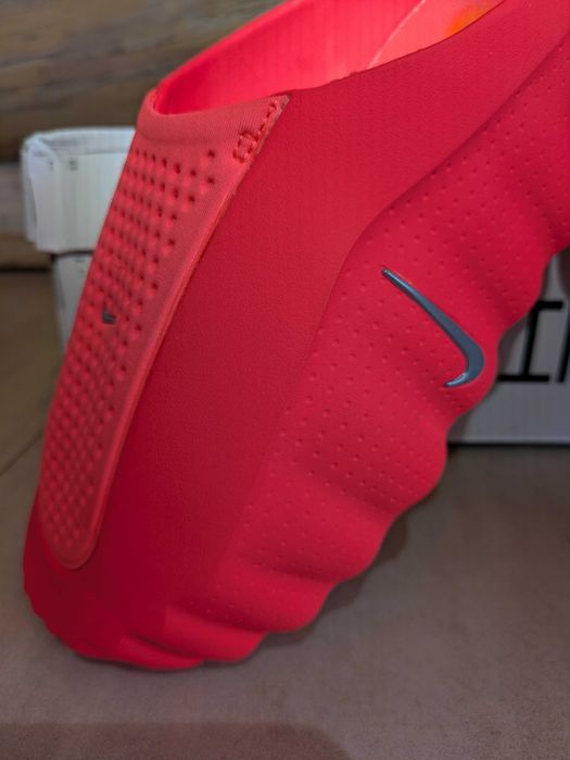 NIKE mind 001 "Solar Red" (44)