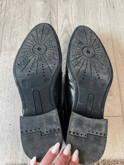 Елегантни мъжки обувки 40 номер КАТО НОВИ