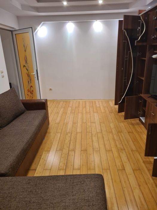 Inchiriez apartament 2 camere