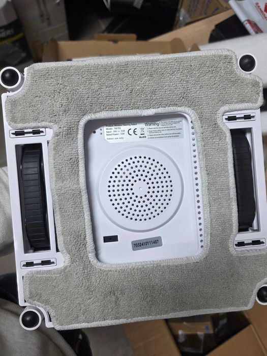 Robot curatare geamuri cu pulverizare, rezervor dublu