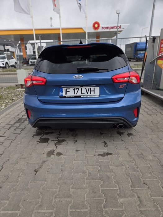 FORD Focus 2021 — imagine 10
