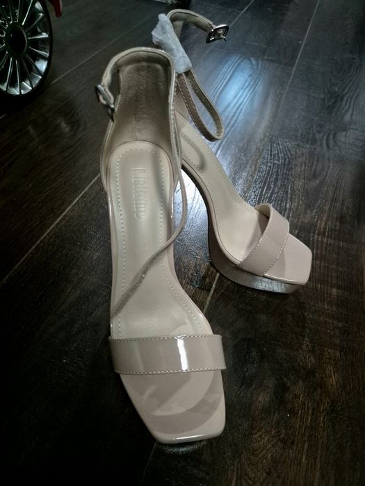 Sandale nude roze,noi,masura 37