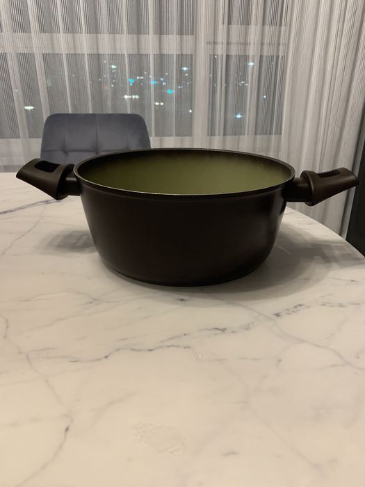 Продается кастрюля