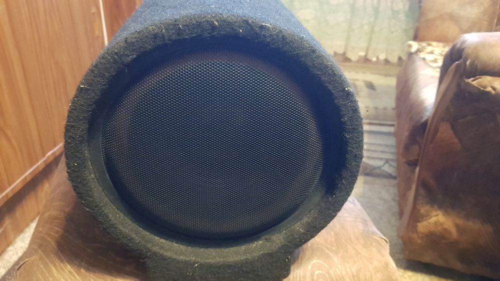 Бас Туба за автомобил