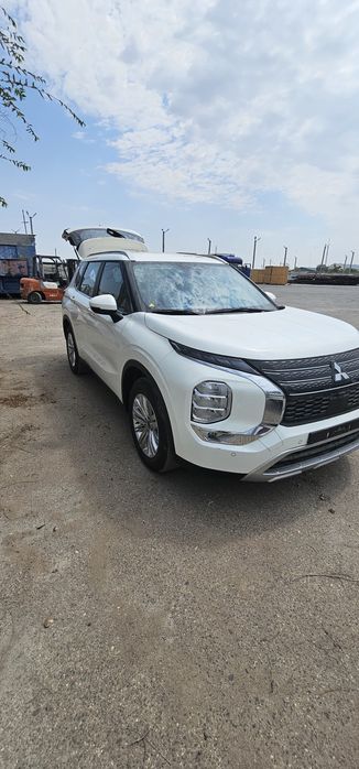 Продам новый Митсубиси Аутледер