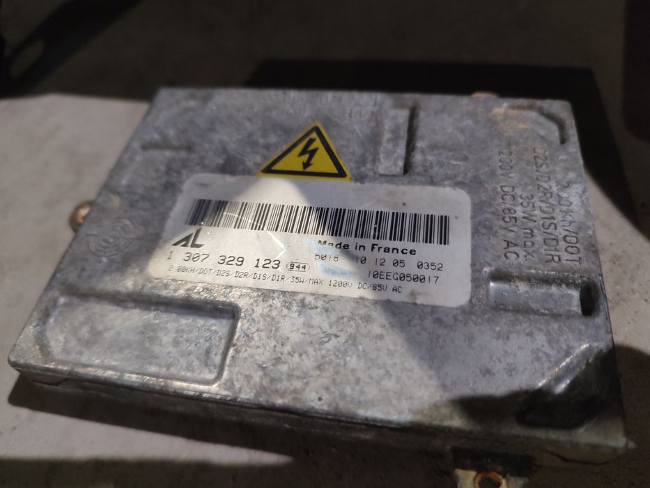 Ляв фар фабричен ксенон Алфа 159 Брера